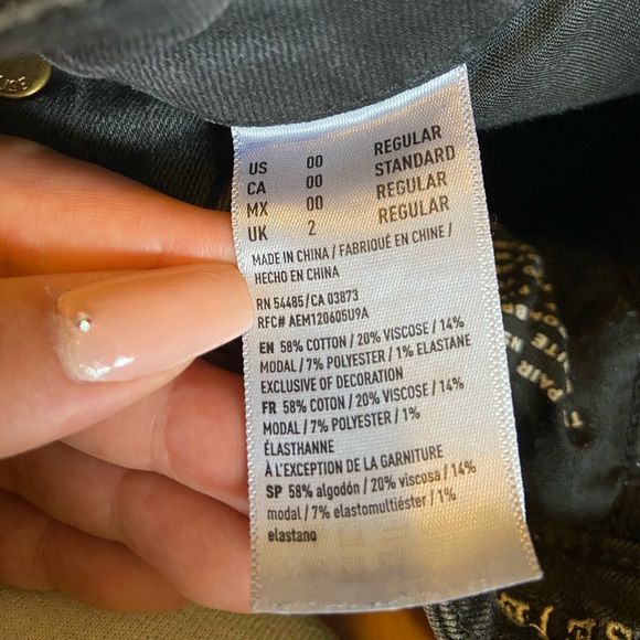 AMERICAN EAGLE distressed black skinny jeans - Picture 5 of 5